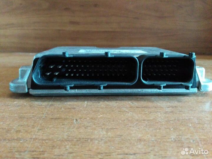 Блок управления двигателем Skoda Octavia 1997