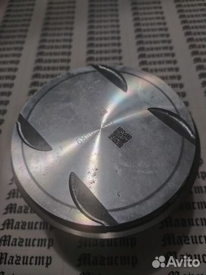 Поршень М272 3.5 mahle комплект новый