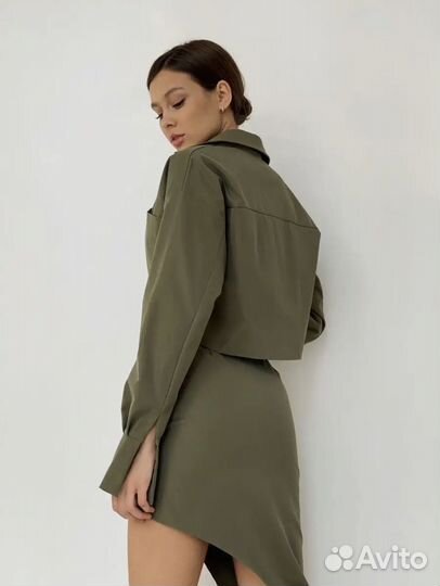 Костюм женский новый 42