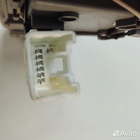 Плафон подсветки салона Toyota Rav4 2000