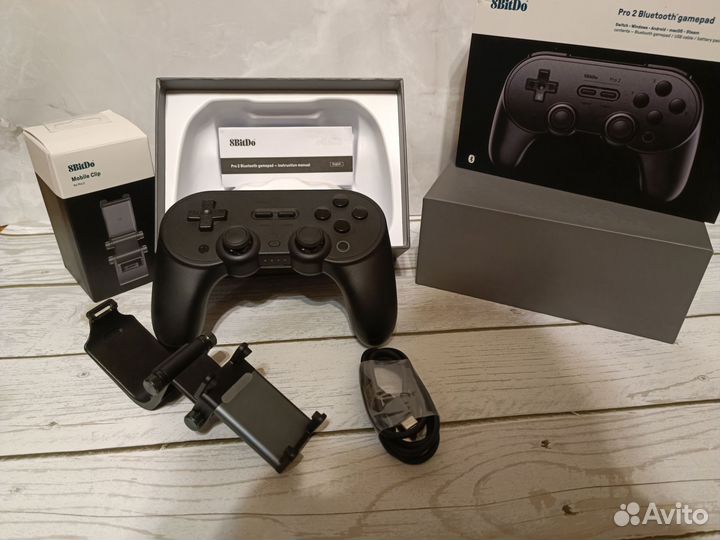 Геймпад 8bitdo pro 2 с держателем черный Bluetooth