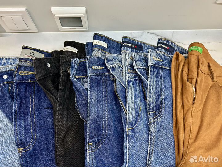 Джинсы женские
