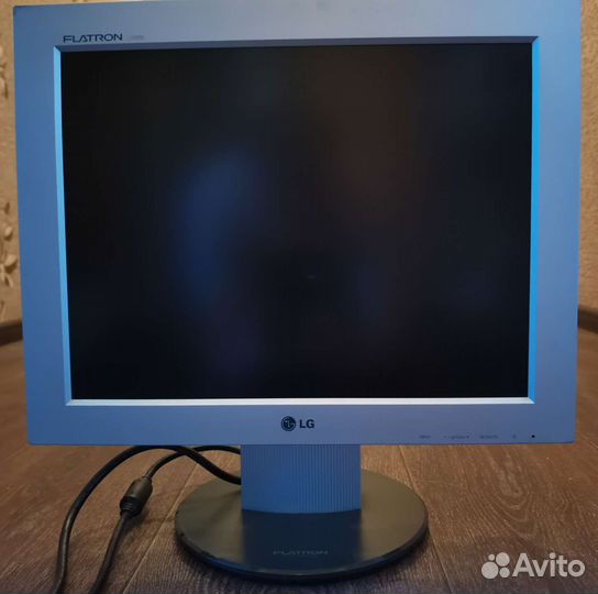 Монитор Samsung