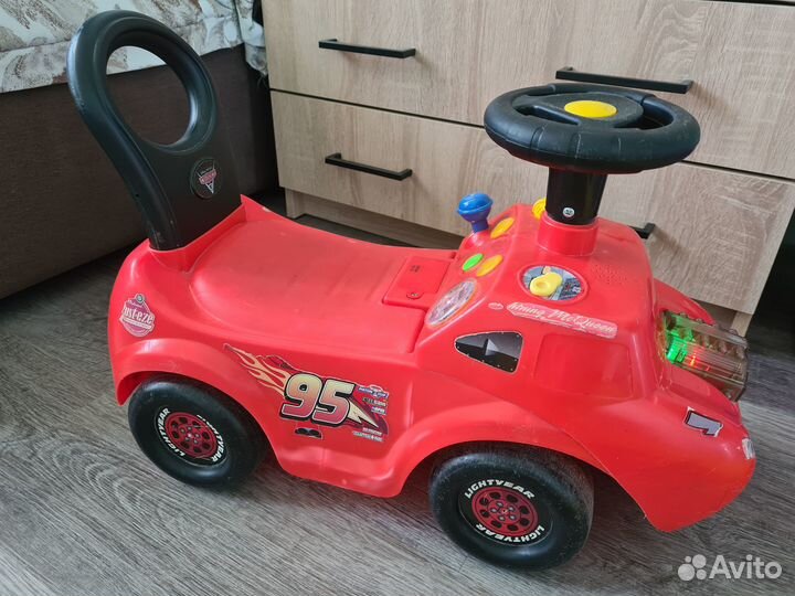 Машинка каталка толокар