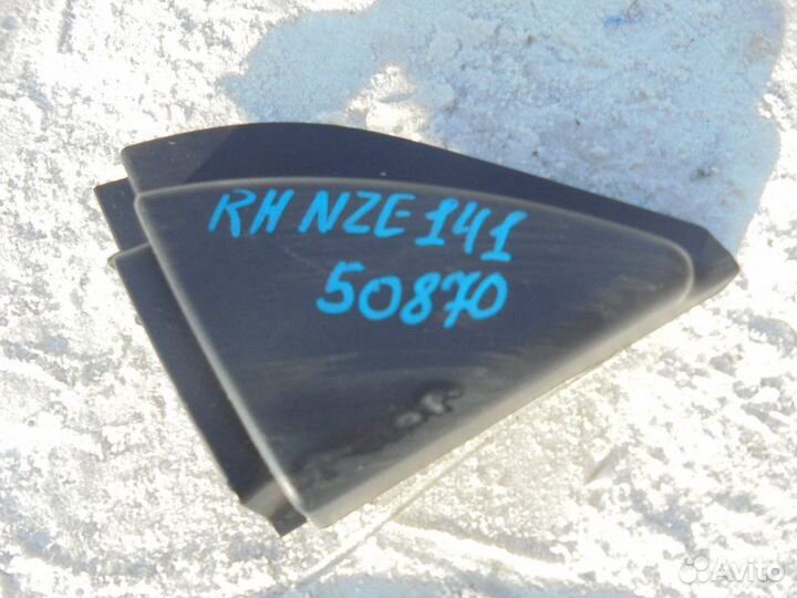 Уголок двери правый Toyota Corolla Fielder NZE141