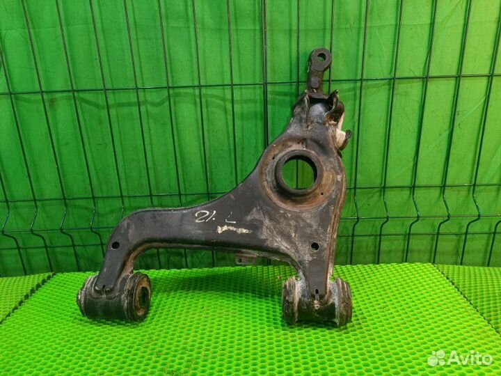 Рычаг подвески нижний передний правый