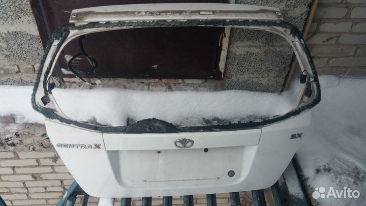 Chevrolet Aveo 2003-2008 год t250 крышка багажника