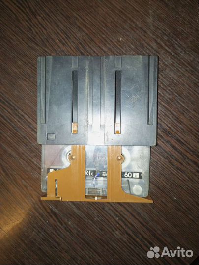 Подкассетник с аудиокассетой fuji