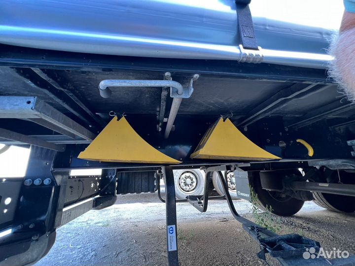 Полуприцеп шторный Krone SD, 2023