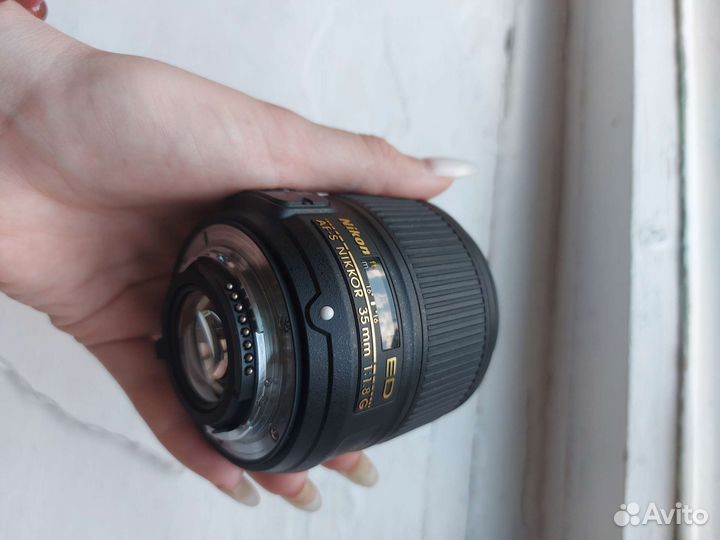 Объектив nikon 35 mm 1 8