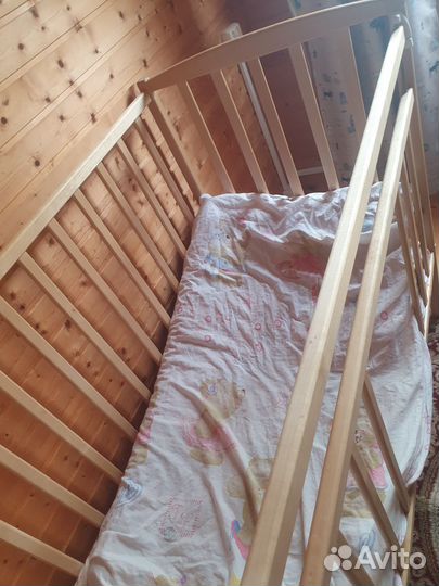 Детская кроватка