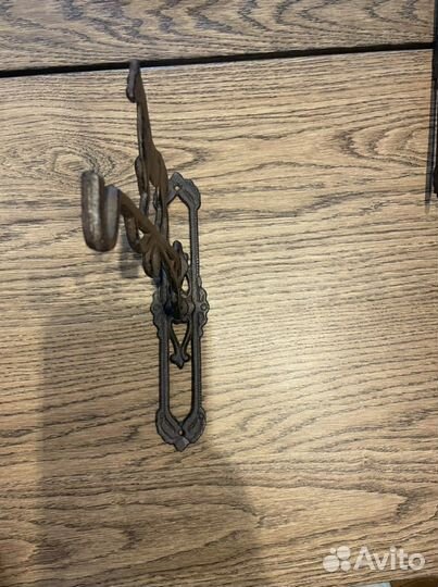 Чугунный крючок