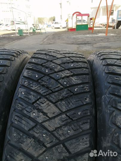 Goodyear Ultragrip Ice Arctic 205/60 R16 96T