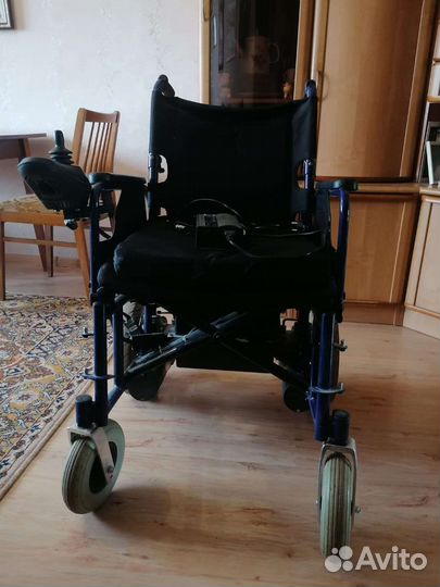 Инвалидная коляска с электроприводом