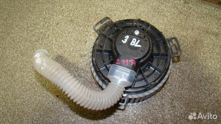 Моторчик печки Mazda 3 (BL)