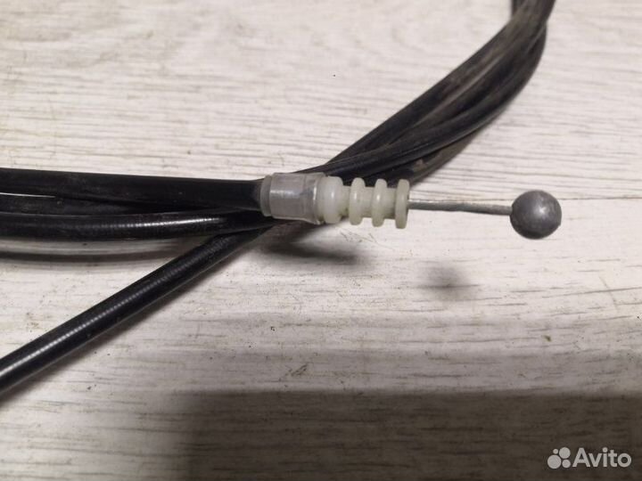 Трос лючка топливного бака Mazda Tribute epew YF