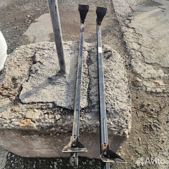 Штатный багажник на renault