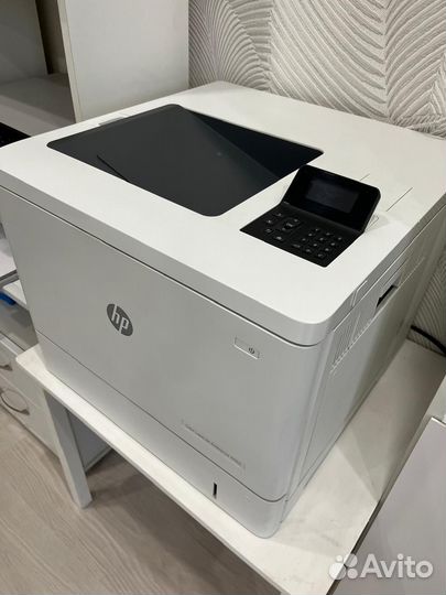 Цветной принтер HP color laserjet enterprise m552