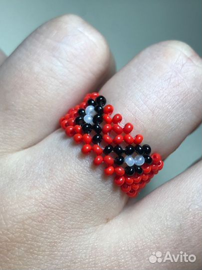 Украшения из бисера на заказ