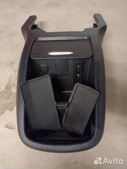 Консоль в сборе Mercedes W447