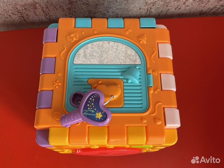 Развивающая игрушка куб музыкальный elefantino