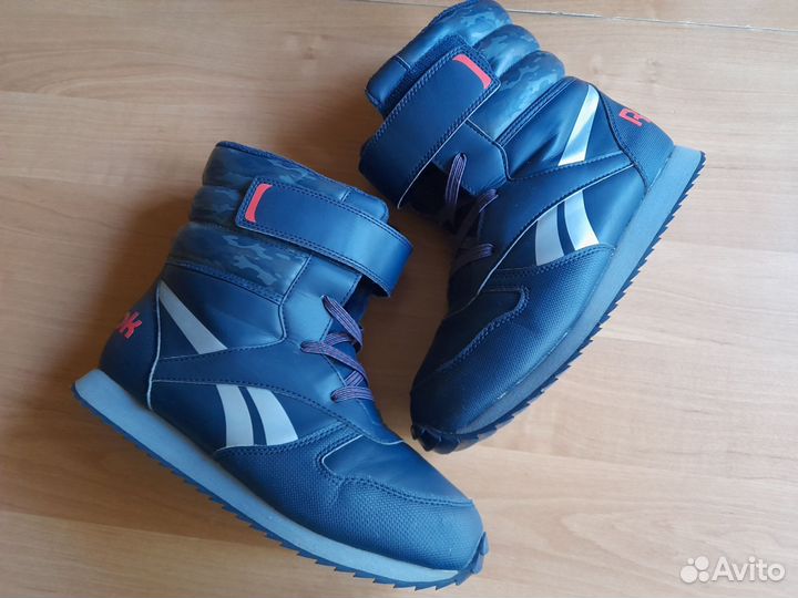 Reebok.EUR 36,5