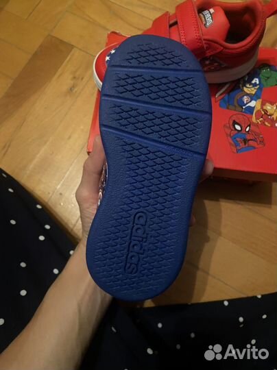 Кроссовки детские adidas 26 размер