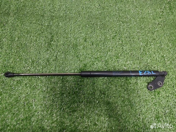 Амортизатор багажника левый Toyota Avensis T25 20