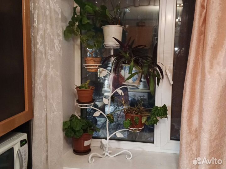 Подставка для цветов