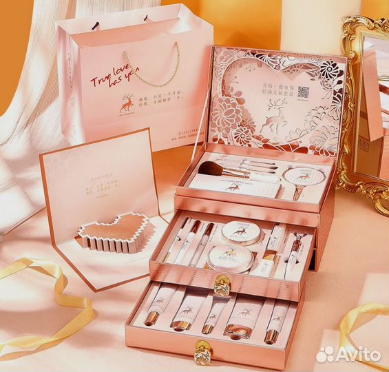 Подарочный набор косметики (Корея)