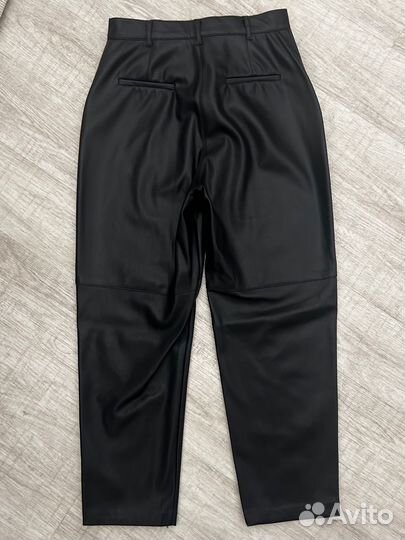 Брюки из экокожи базовые