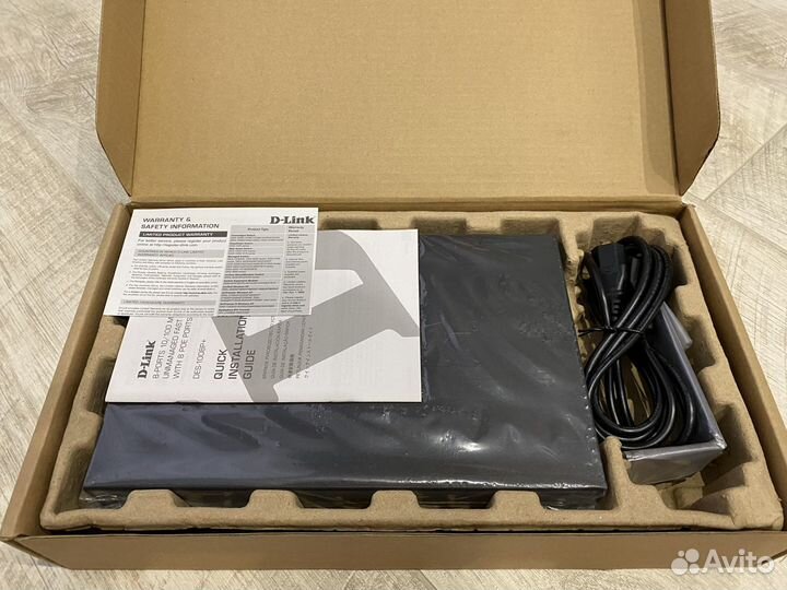 Коммутатор D-link DES-1008P+