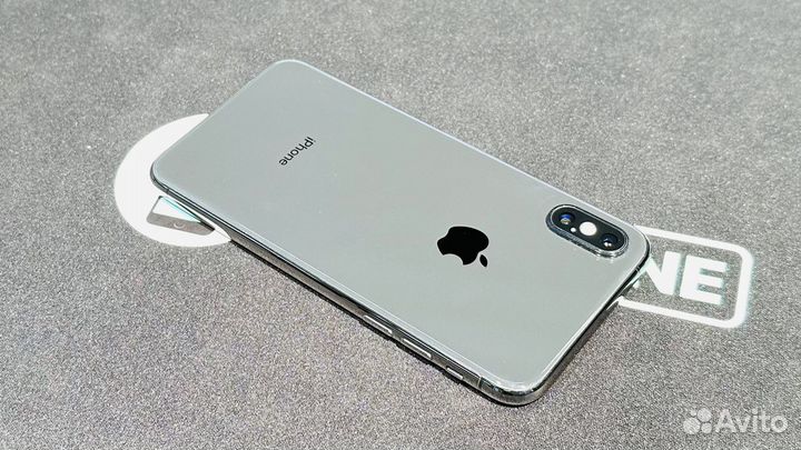 iPhone Xs, 64 ГБ