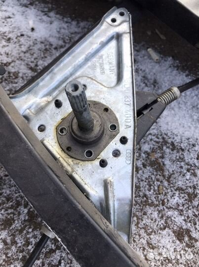 Стеклоподъемник правый передний Ауди А4 Б5