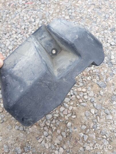 Аутбек Брызговик передний Лев Outback 14-21