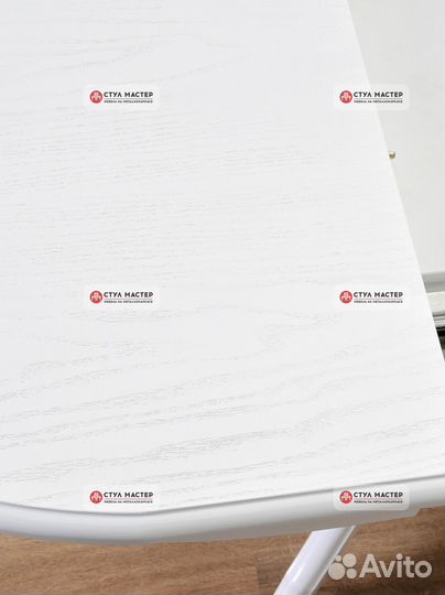 Кухонный стол