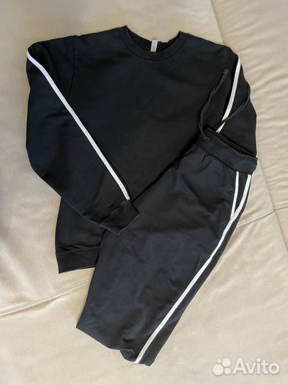 Спортивный костюм чёрный