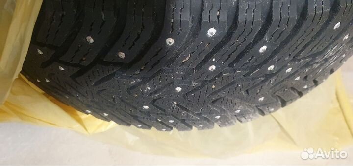 Nokian Tyres Hakkapeliitta 8 235/45 R18