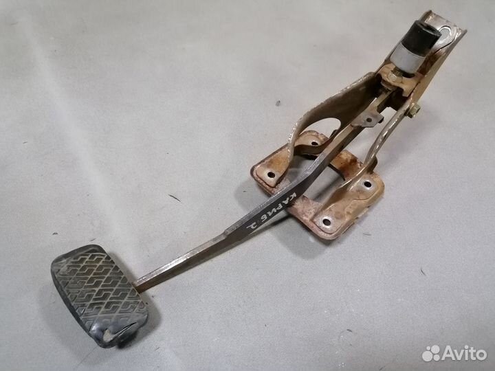 Педаль тормоза Toyota Sprinter Carib II 1993