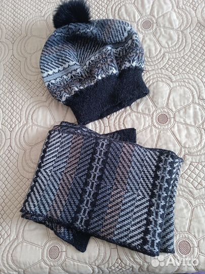 Берет с шарфом