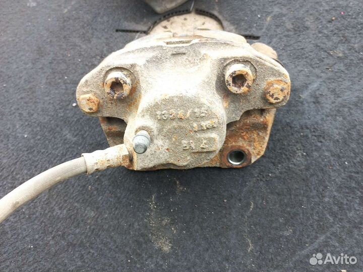 Рено Логан передние суппорта