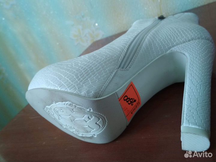 Женская обувь