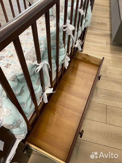 Детская Кроватка с маятником 120х60