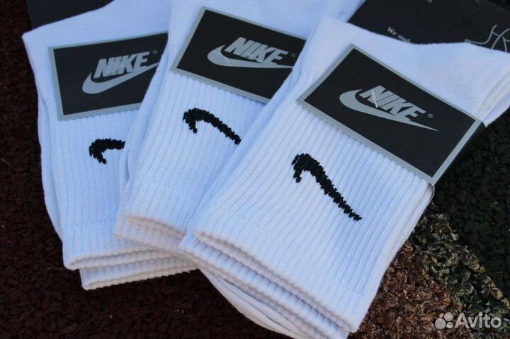 Белые носки Nike длинные