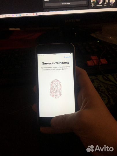 iPhone 6S, 64 ГБ