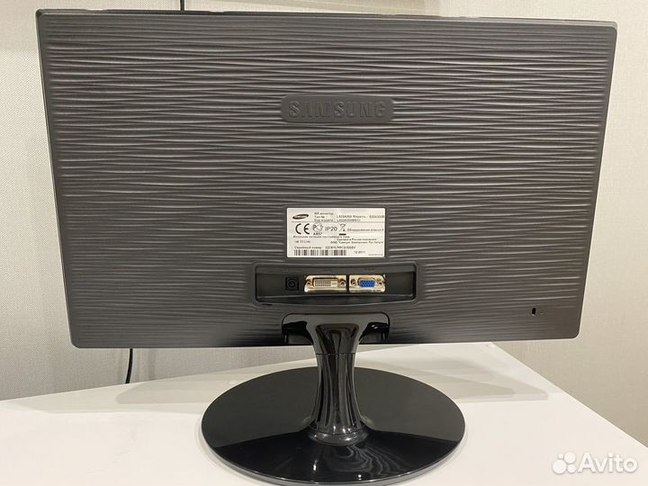 Монитор Samsung