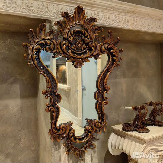 Консоль резная с зеркалом и бра рококо