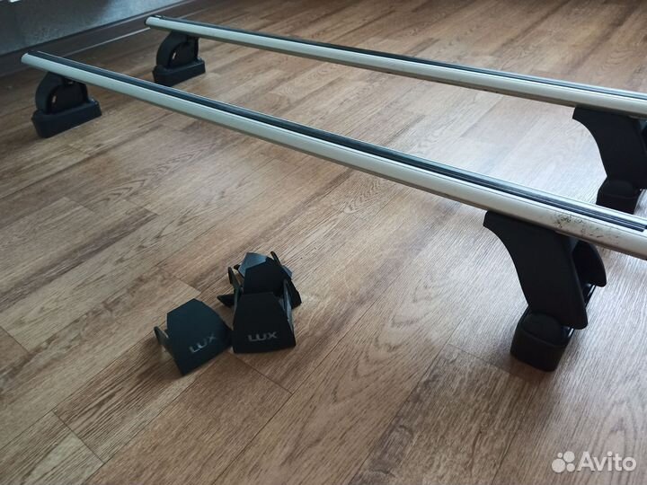 Багажник на крышу LUX в штатные места б/у