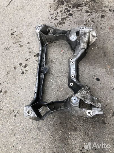 Балка передняя подрамник Mercedes w203 c203 s203