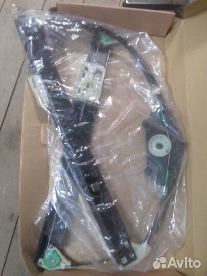 Стеклоподьемник передний левый для audi A4 B8